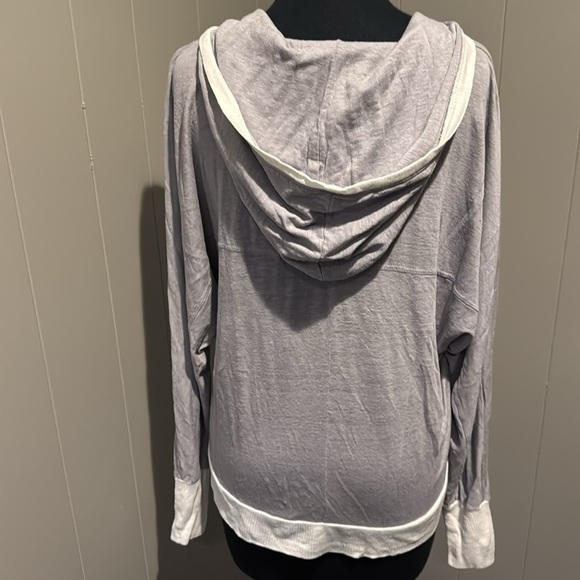 Eileen Fisher 100% linen gray w/white rib trim button front hoodie sweater Small - Picture 3 of 6